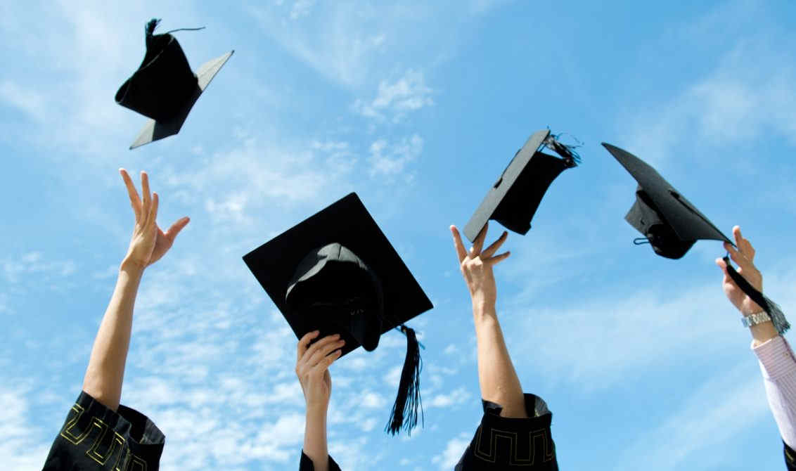 西班牙巴塞罗那大学QS排名及毕业证图片