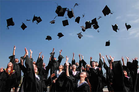 成功拿到穆尔西亚大学毕业证书，你的未来充满机会